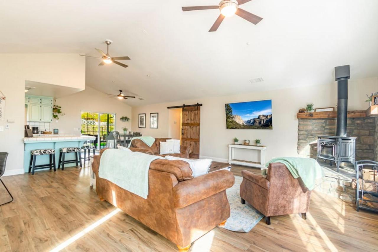 Mystic Mountain Villa, 14 Miles From Yosemite Oakhurst Exteriör bild